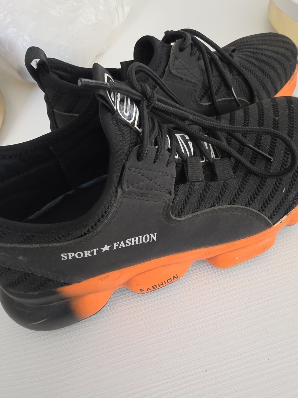 Scarpe da uomo: Arbeitssicherheitsschuhe – Usato da Moosleerau venduto da babynaz