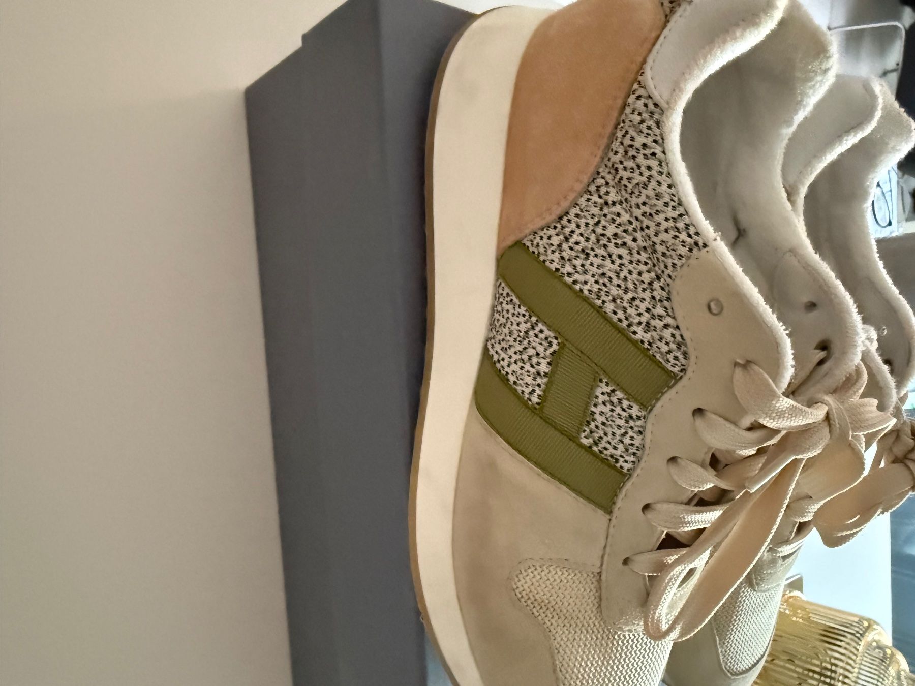 Hogan Chaussures femmes: Hogan sneakers – D'occasion à Gimel par fan_8tvc 1