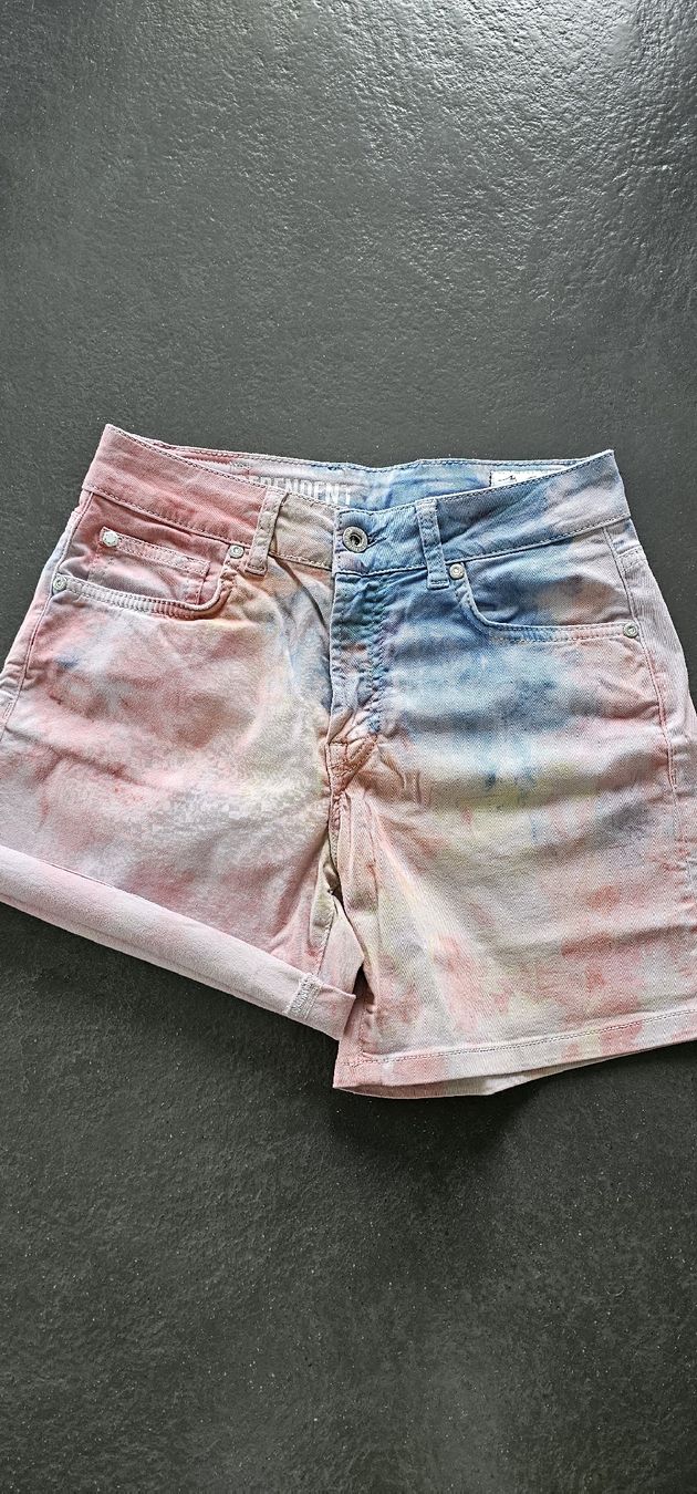 Jeans: Denim Jeans Shorts – Nuovo (secondo la descrizione) da Richterswil venduto da furlan