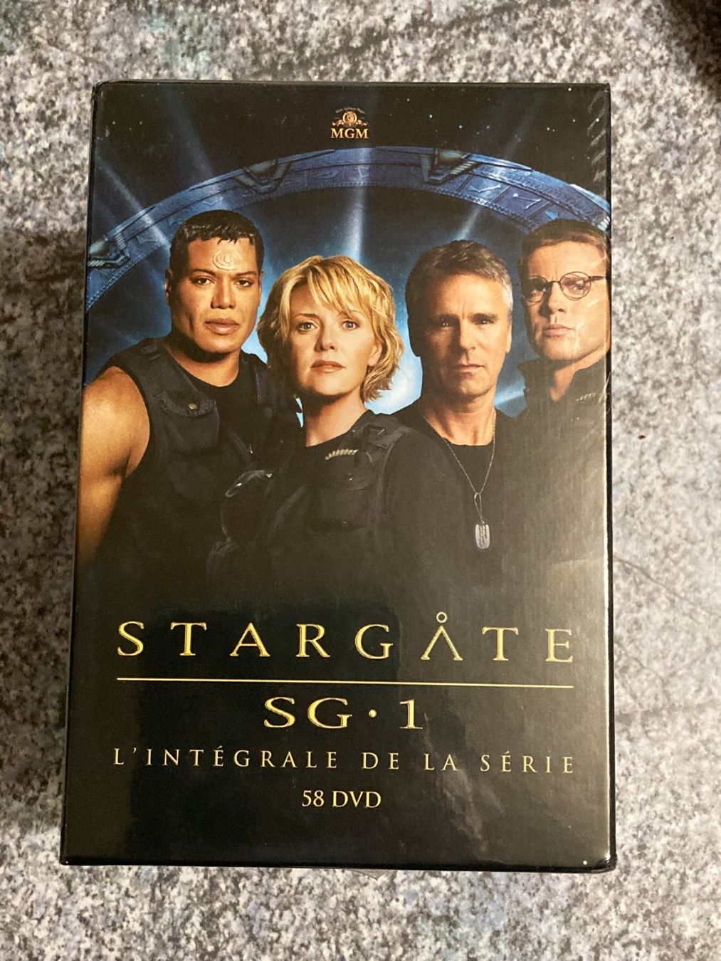 Tous les DVDs: Coffret DVD Stargate SG-1-L'intégrale – Neuf avec emballage d'origine à Bassecourt par CALUMET-X 4