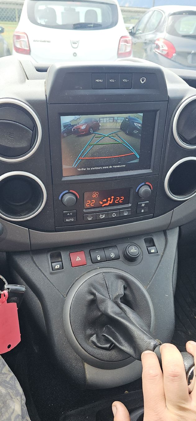 Citroën Automobili: Citroen berlingo 1.2 i – Usato da Chavornay venduto da lev_qnm6 9