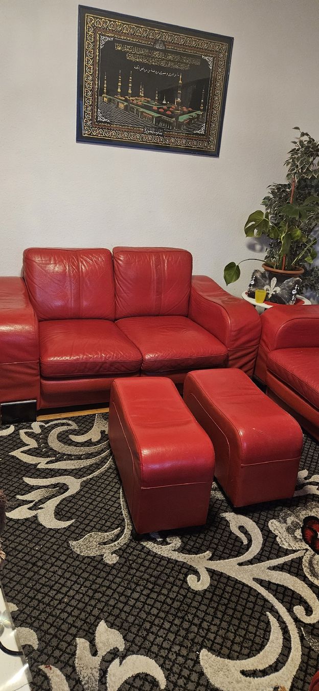 Divani: gratis 3-teiliges Ledersofa rot – Usato da Thun venduto da asi_7lzh 1
