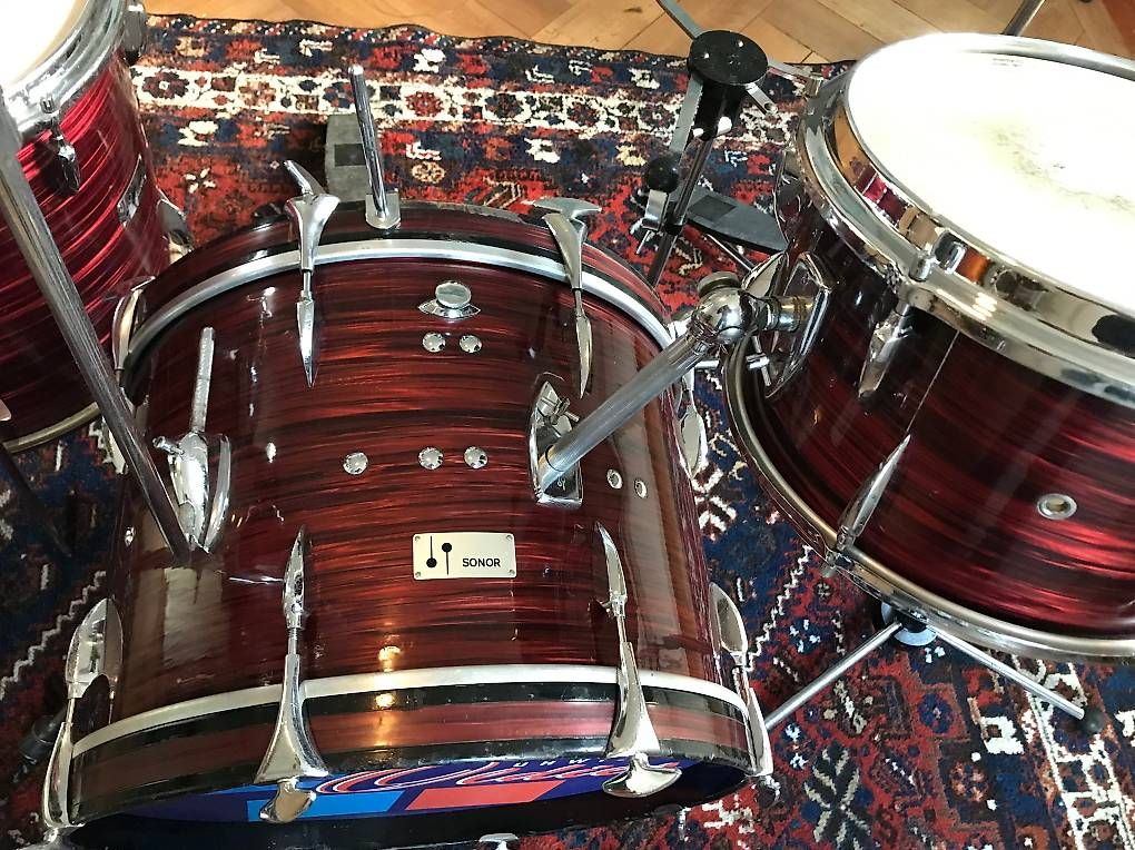Strumenti musicali: Sonor Teardrop  Original Red Marble mit Bongos – Usato da Weinfelden venduto da phi_7j97 1
