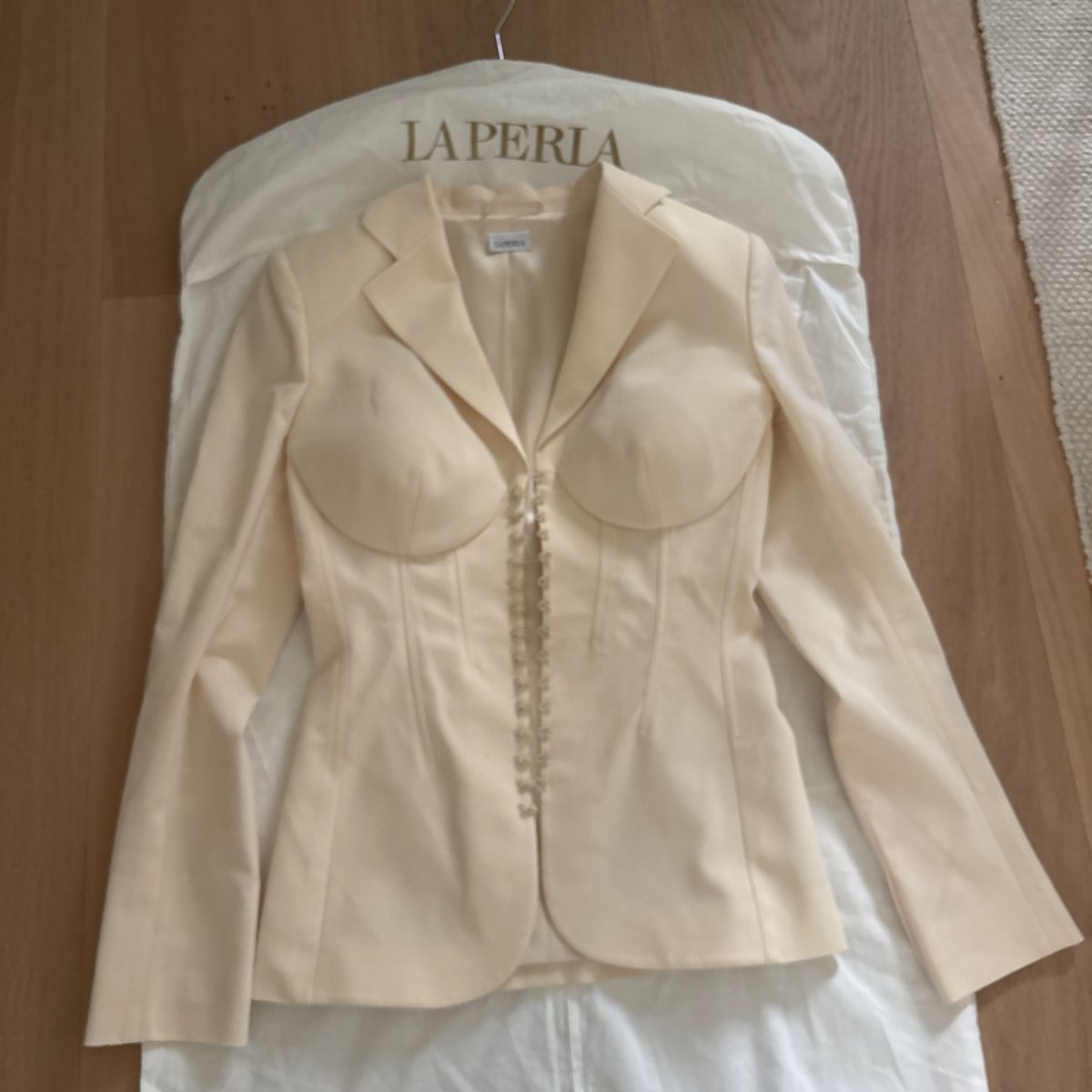 Completi & Tailleur: La Perla Hosenanzug – Usato da Zürich venduto da Summy97 2