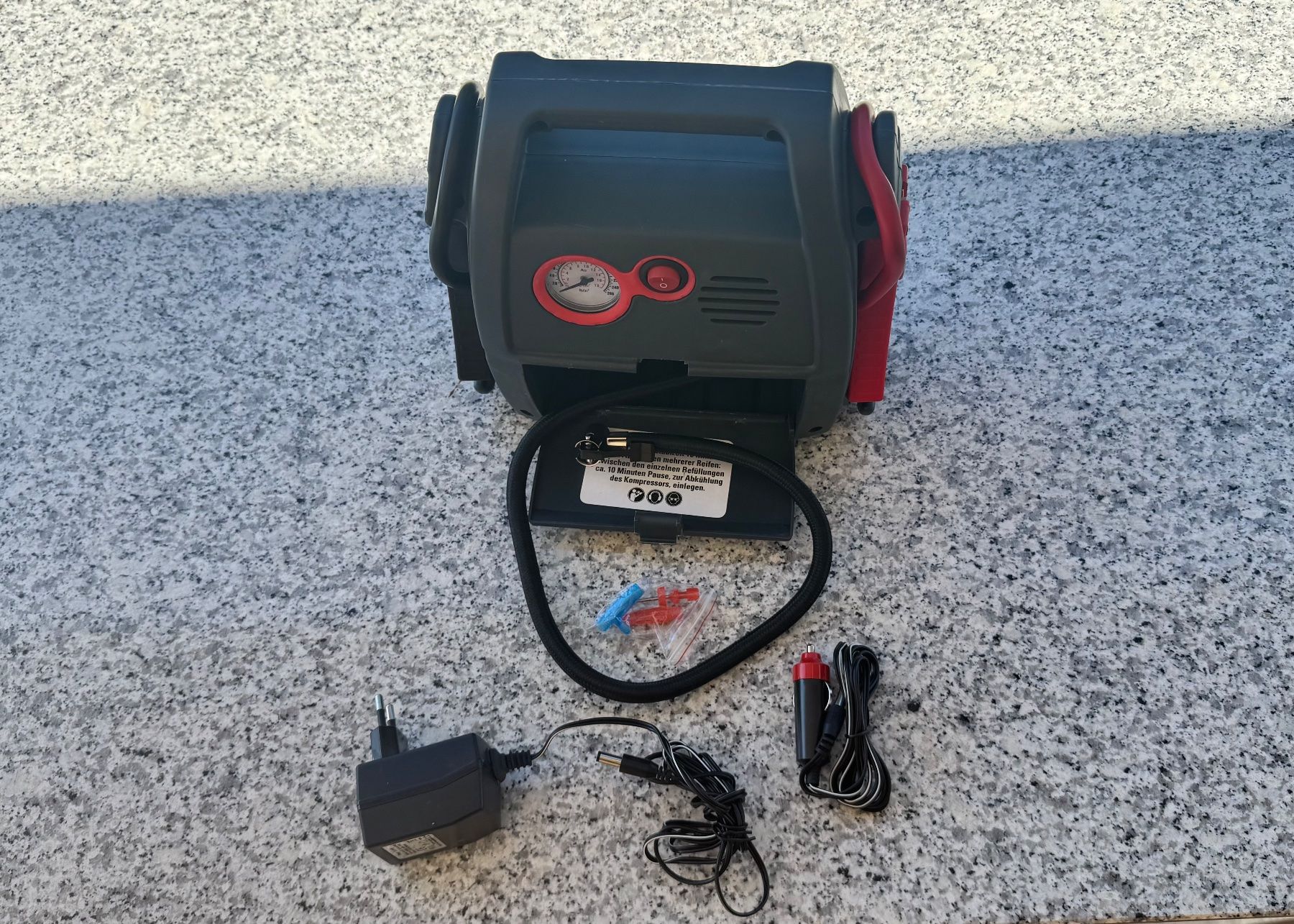Caricabatterie: Cartrend Profi Power Station 12V mit Kompressor – Usato da Stäfa venduto da snm52 2
