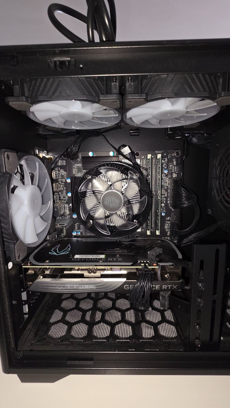 Intel PC: PC Gamer ERAZER Bandit P20 – Usato da Saxon venduto da aud_c5rh 2