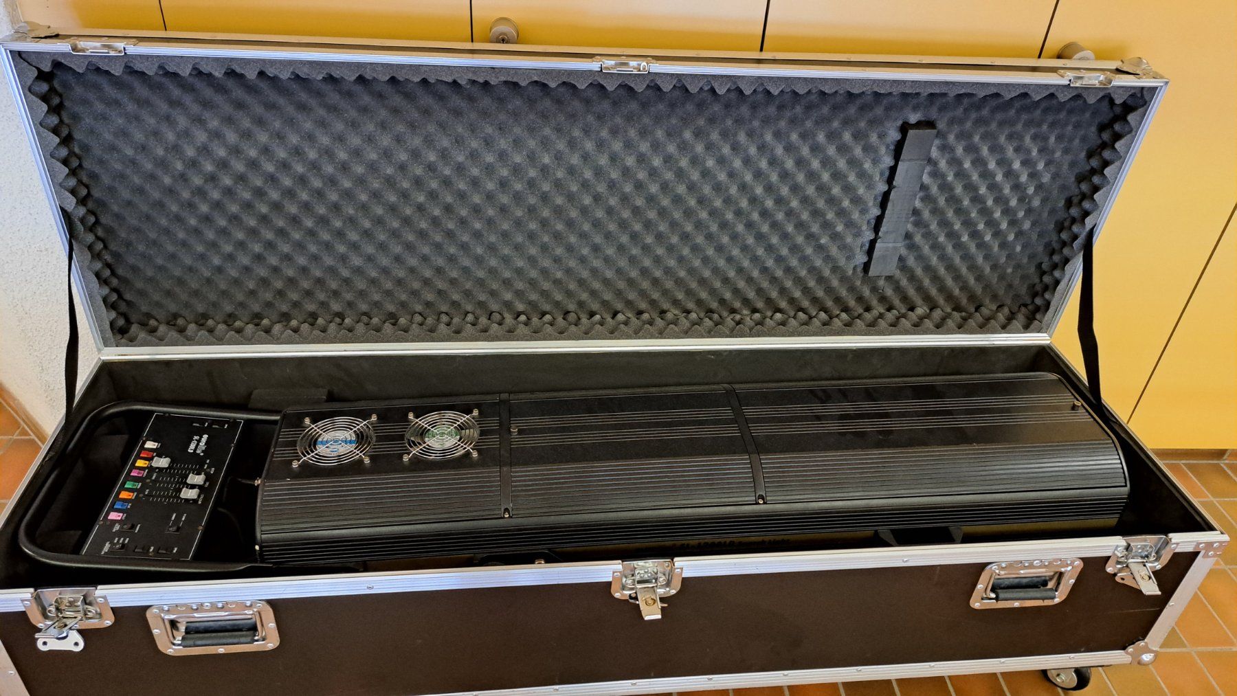 Lampen: verfolger eurolite SL 1200LD – Gebraucht aus Sirnach von Jockey4 3