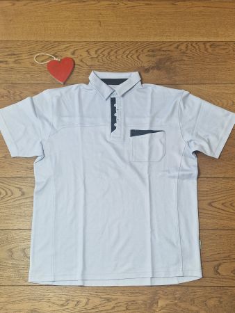 Herren Polohemd hellblau mit Brusttasche Gr. L neuwertig
