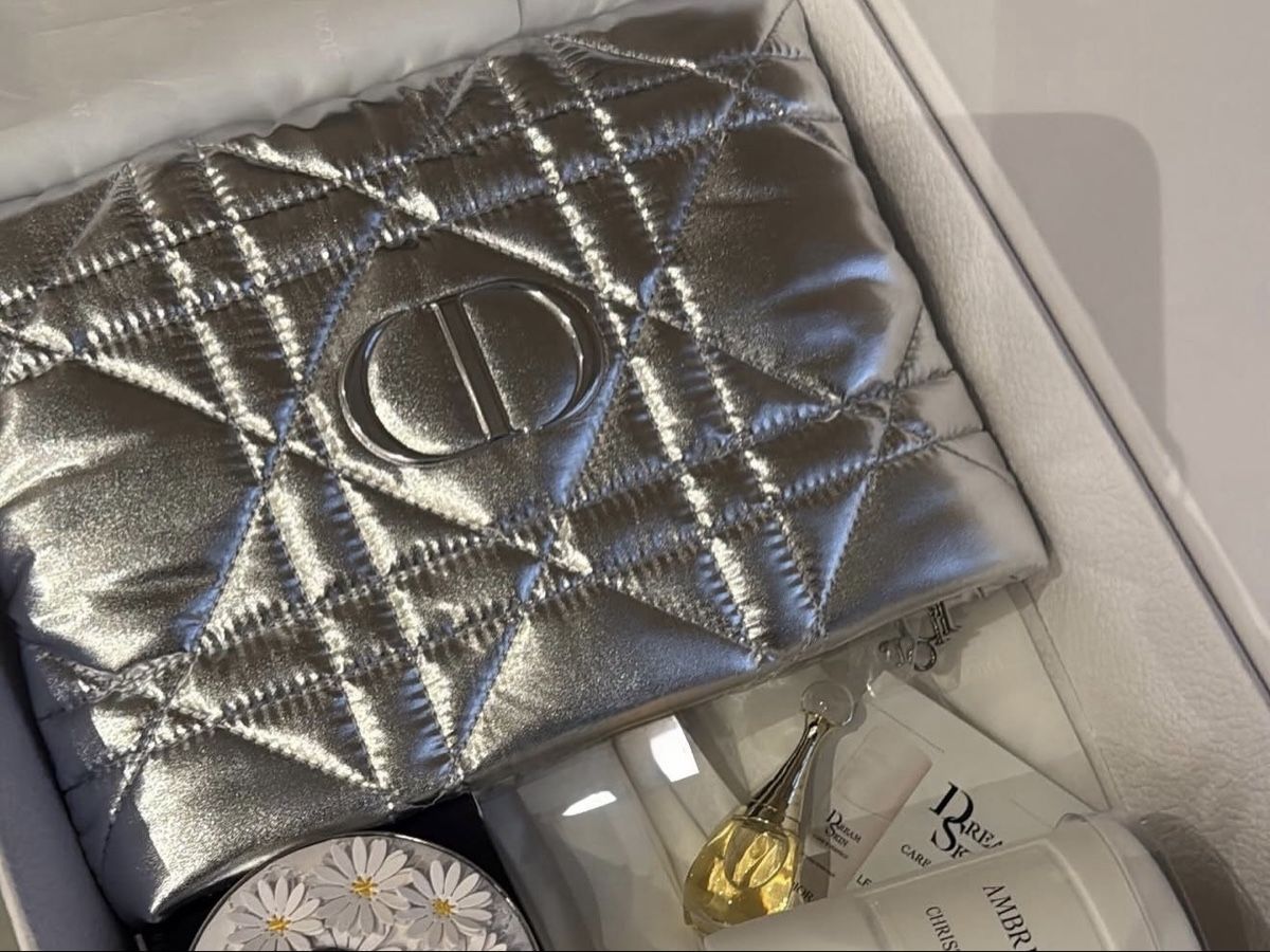 Taschen für Damen: Dior Clutch Tasche silber (Edition  – Neu und originalverpackt aus Chur von Madeys 3