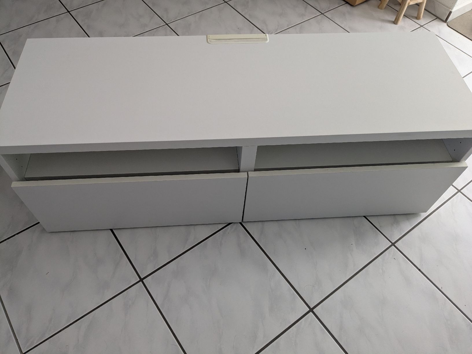 Ikea Mobili TV: Fernsehmöbel IKEA weiss – Usato da Liestal venduto da Babbel05 1