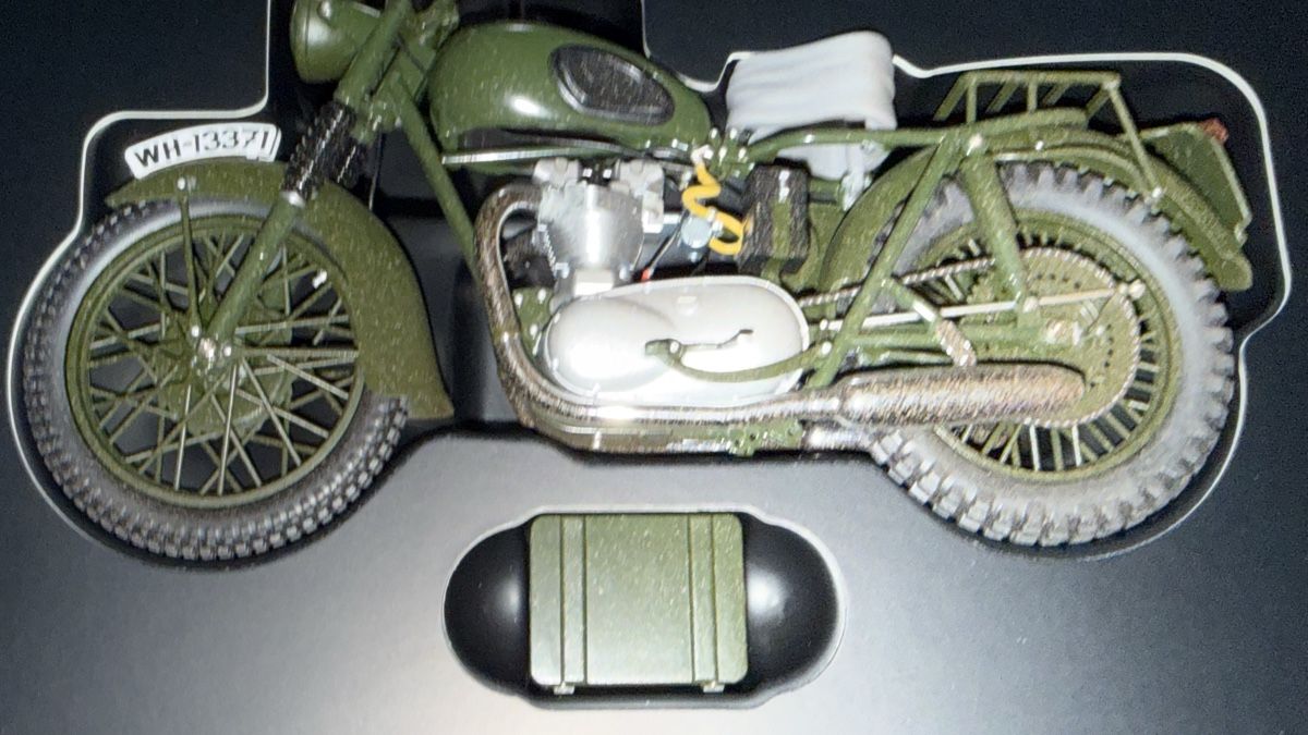 Corgi Toys Kit di modellismo & Modellini statici: Triumph TR6 Trophy "The Great Escape" 1:12 – Nuovo (secondo la descrizione) da Basel venduto da Zomeg 5