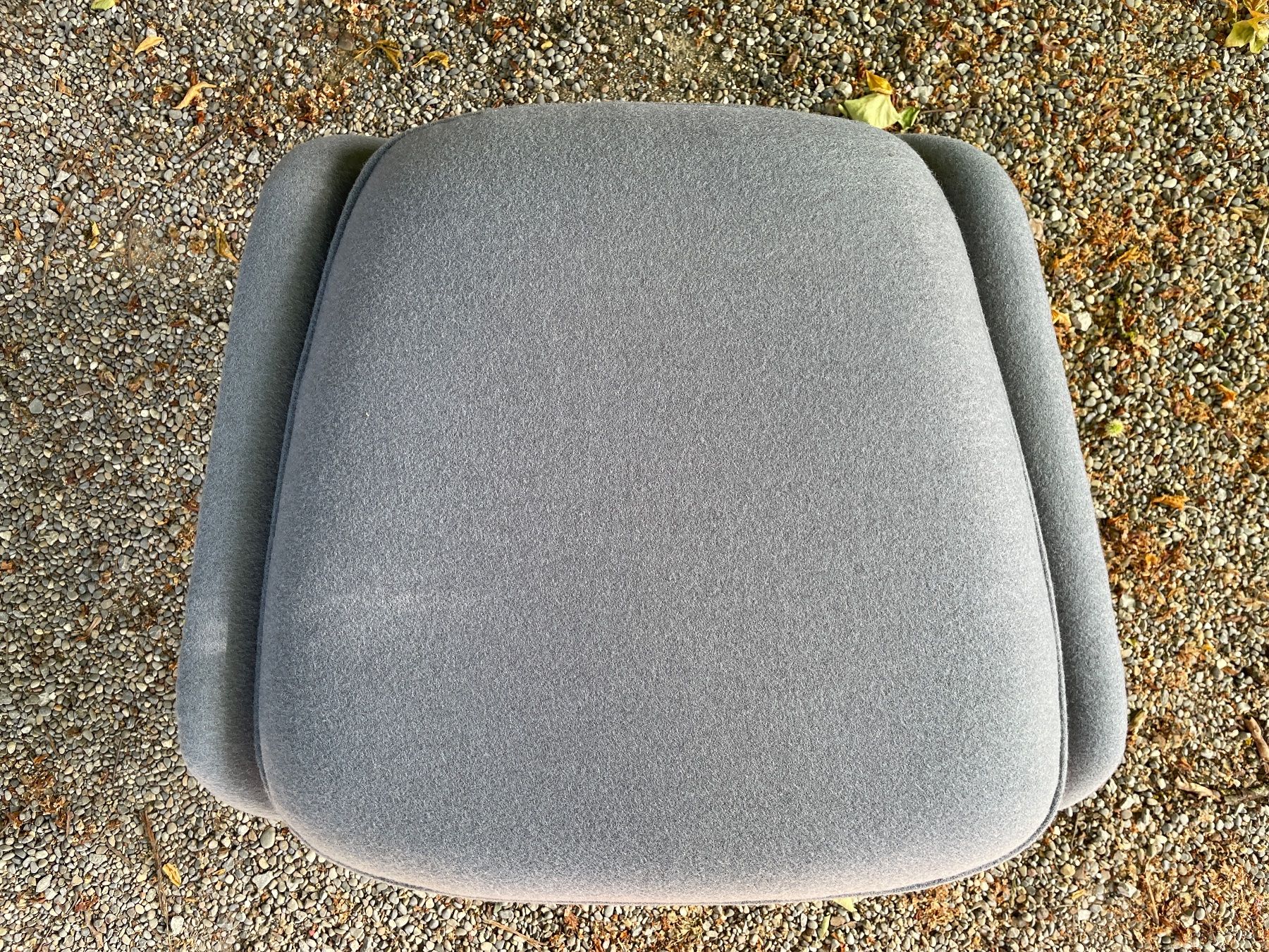 Sgabelli: Hocker - Womb Chair Ottomane – Nuovo e nell'imballaggio originale da Zürich venduto da hubiene 2