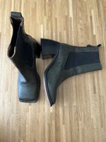 Asra Chelsea Boots - grün Kroko - Gr. 38 - Absatz