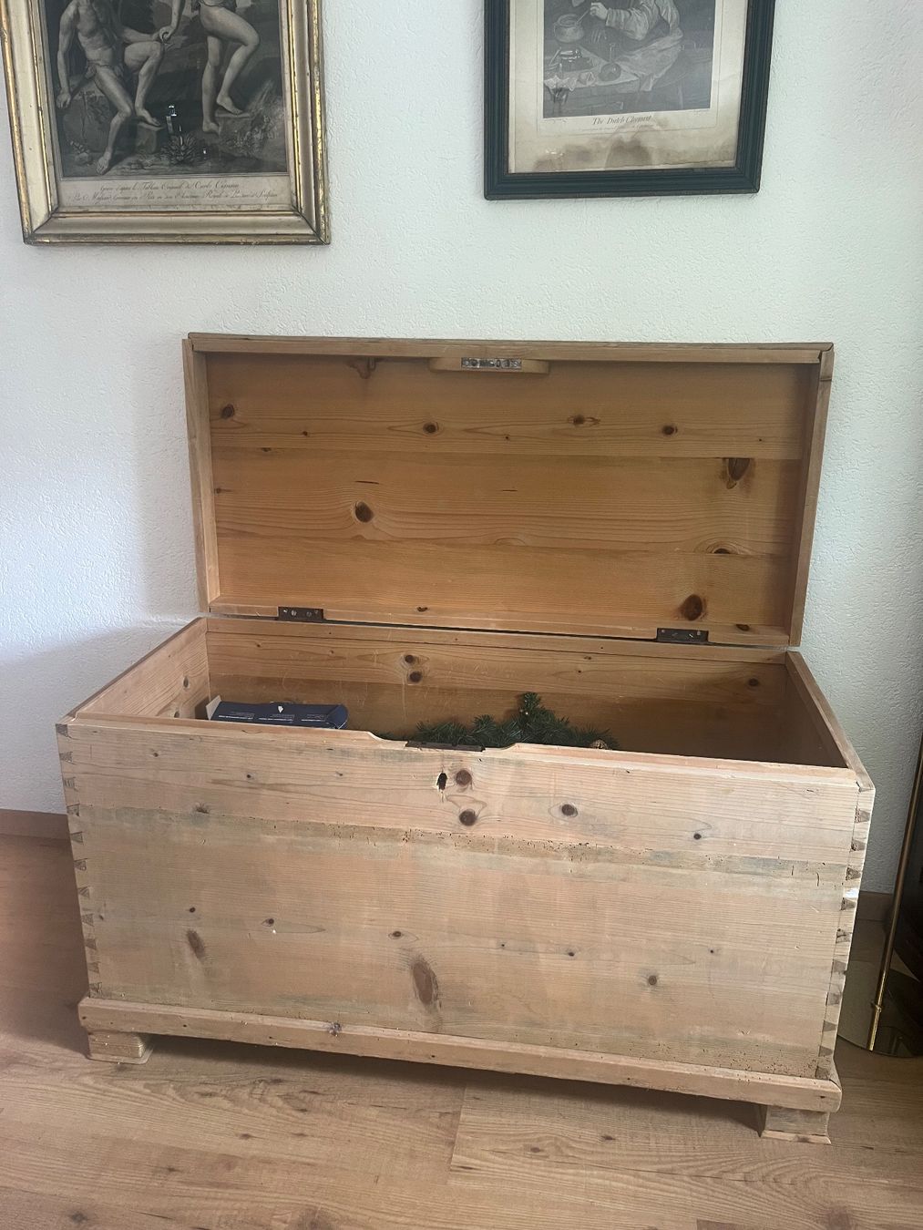 Coffres: Alte Truhe – D'occasion à Mönchaltorf par jjjn 3