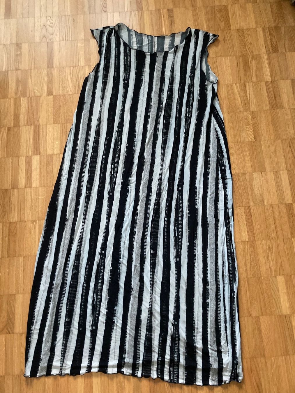 Vestiti: Schickes Sommerkleid, Grösse M/L – Usato da Winterthur venduto da Sunshine143