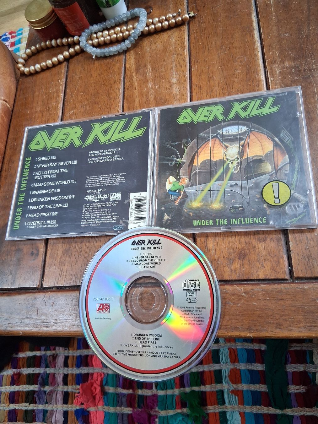CDs: overkill- under... – Gebraucht aus St-Cergue von VeganWarrior