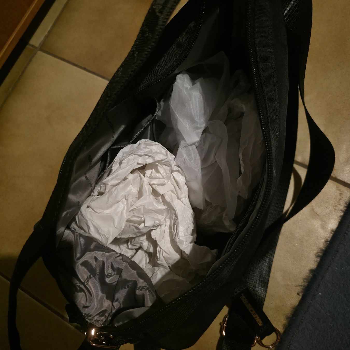 Skechers Borse da donna: Borsa tracolla Skechers nera  – Nuovo (secondo la descrizione) da Rancate venduto da sarah357 2
