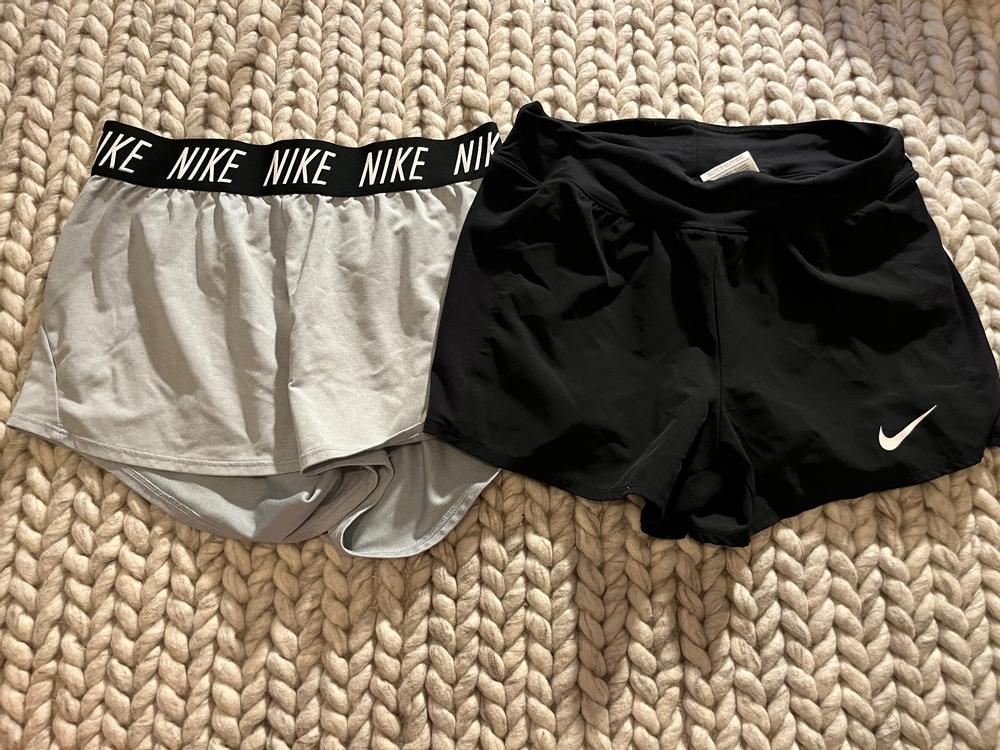 Nike Damen Sport Shorts