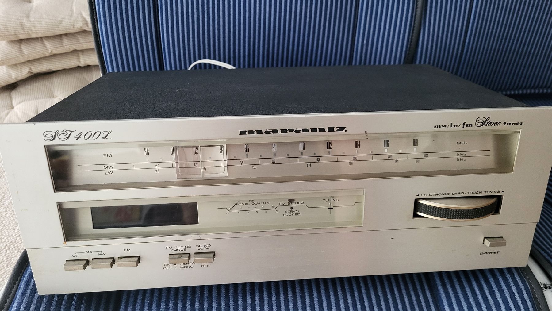 Marantz Receiver: Marantz Tuner – Gebraucht aus Lyss von Schrotthandel 1