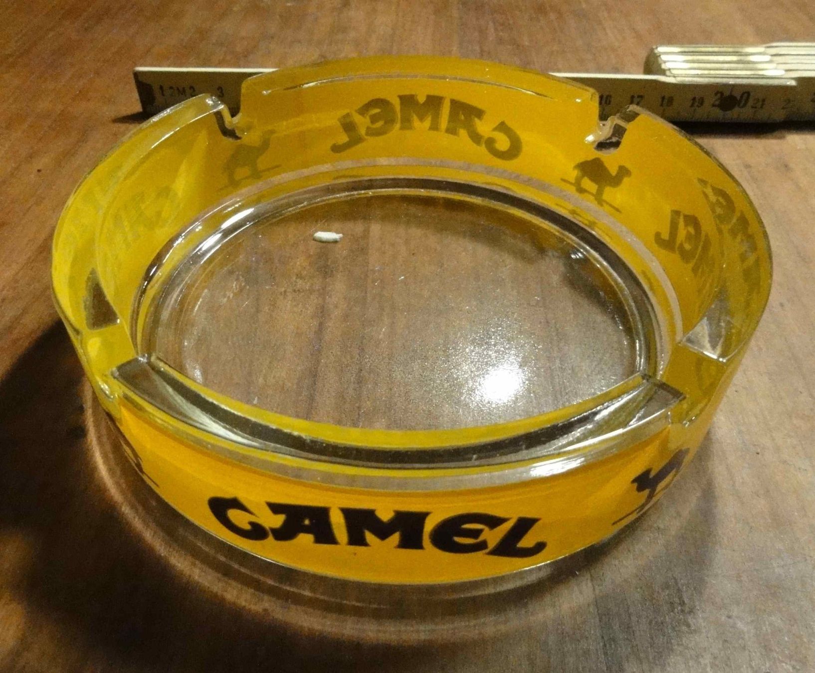 Camel Portacenere: Aschenbecher Camel – Usato da Wohlen AG venduto da Flusslauf