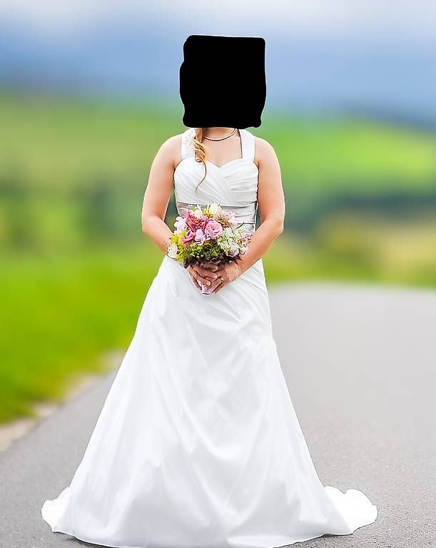 Vestiti: Hochzeitskleid Grösse 36 – Usato da Ruswil venduto da Schneckeland88