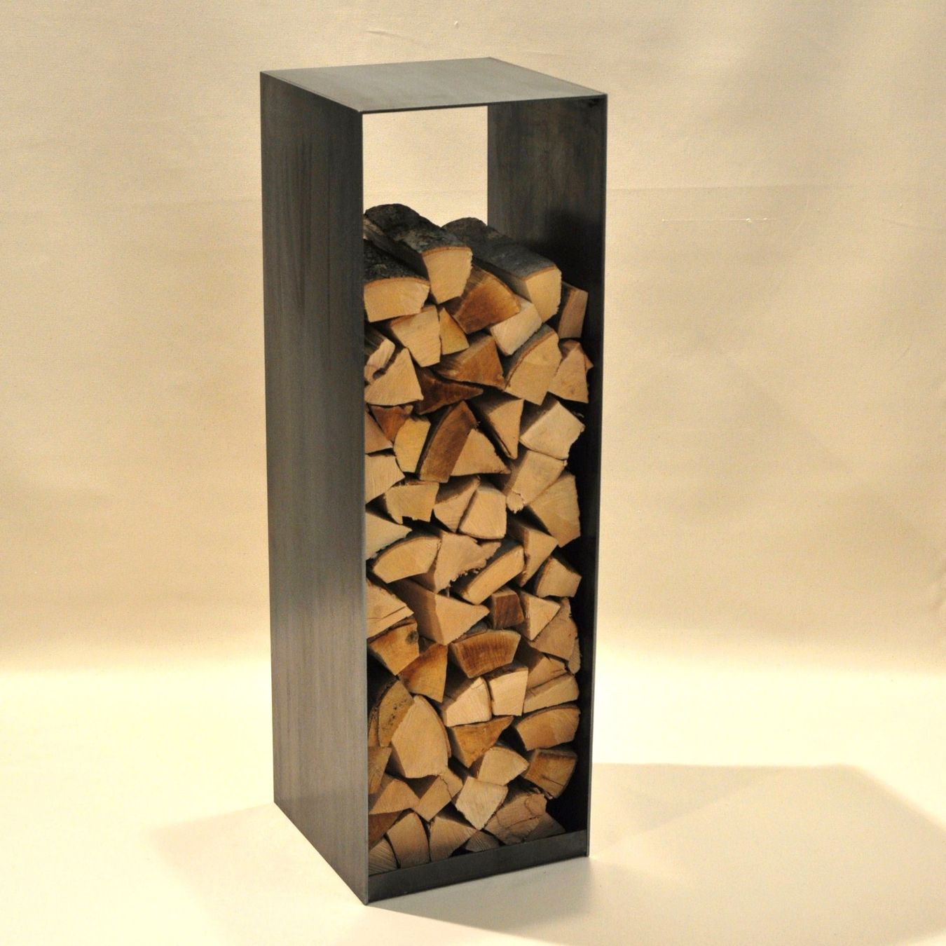 Articoli in legno: Brennholzturm – Nuovo e nell'imballaggio originale da Läufelfingen venduto da b-form 2