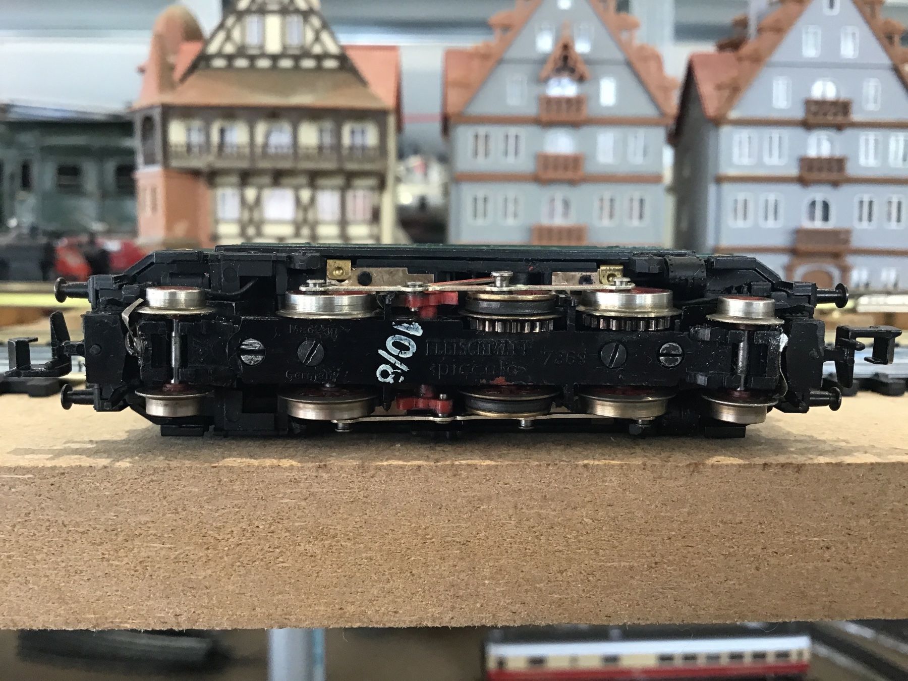 Fleischmann Modellini di ferrovie: E-Lok BR 132, FLEISCHMANN SPUR N – Usato da Männedorf venduto da Modell-Spezialisten 3