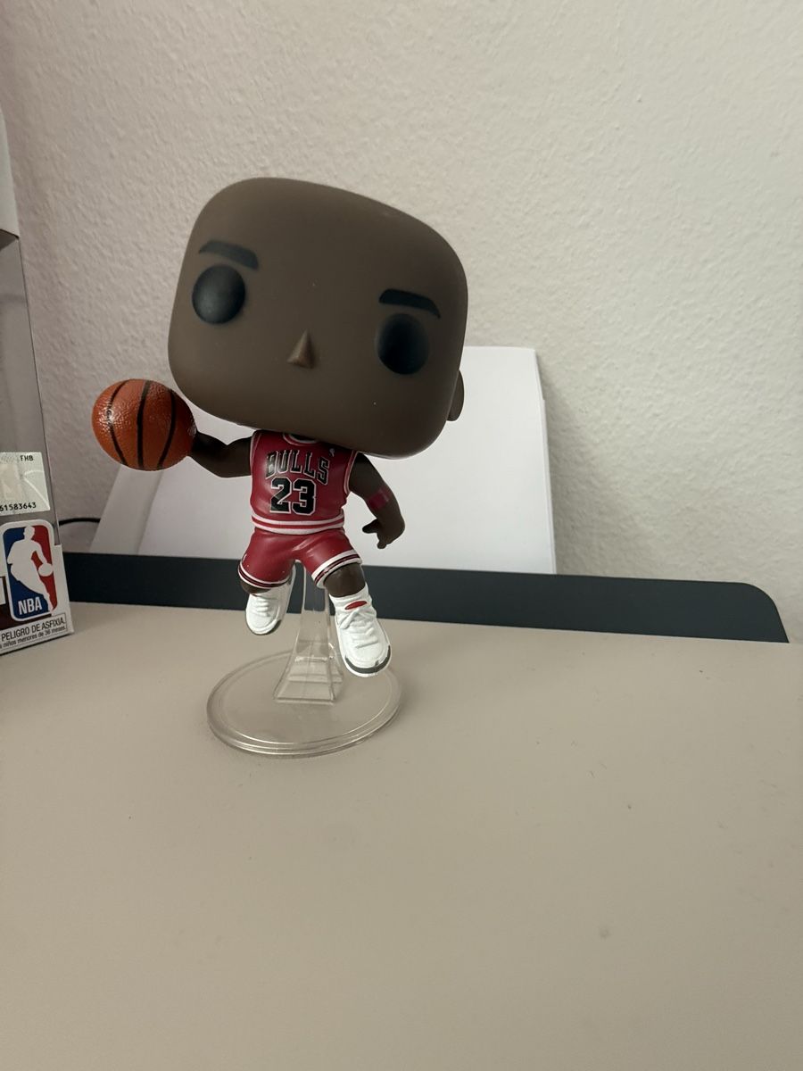 Funko Statuette: Funko Pop Michael Jordan 222 NBA – Nuovo e nell'imballaggio originale da Bülach venduto da Quicado 2