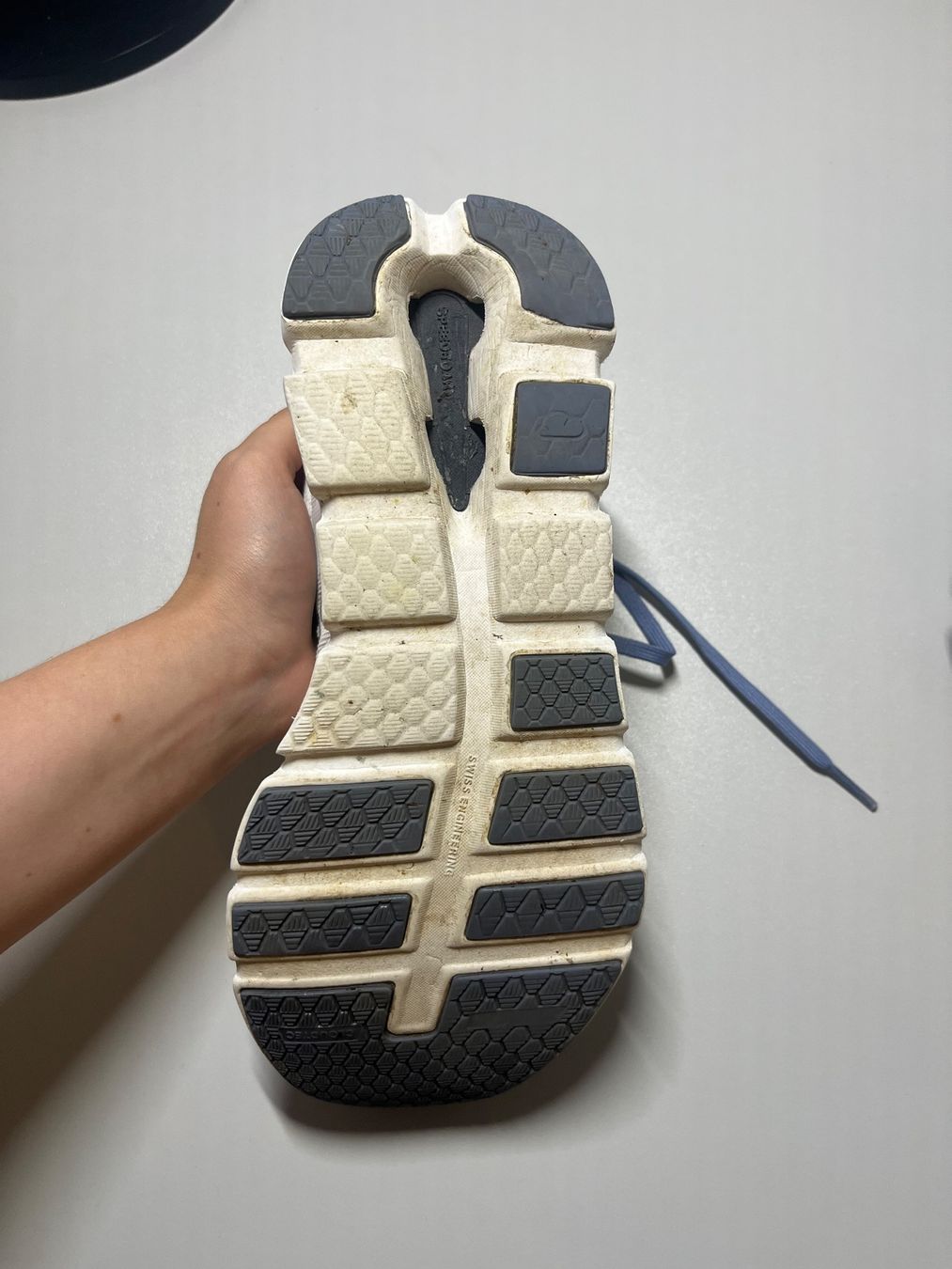 On Scarpe da donna: ON CLOUDRUNNER LAUFSCHUHE EU 38,5 – Usato da Richterswil venduto da learn80 2