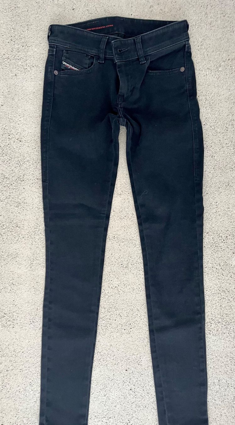Diesel Jeans: Diesel Slandy low black size 23 Neu – Neu und originalverpackt aus Zürich von Jaskam