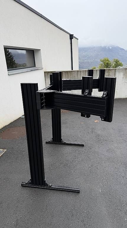 Staffa per monitor: JCL SimRacing Support triple écrans 32" à 50"	  – Nuovo e nell'imballaggio originale da Sion venduto da Bubbach 2