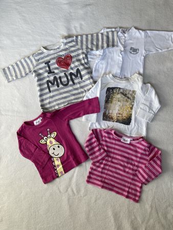 Fünf Langarmshirts in Grösse 56/62