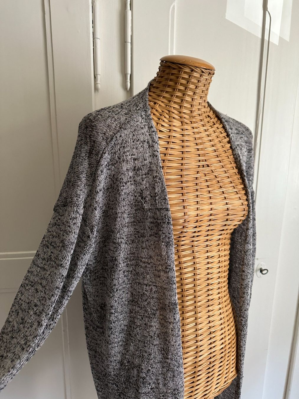 H&M Giacche: Strickjacke grau meliert S – Usato da Zürich venduto da Diazaio 1