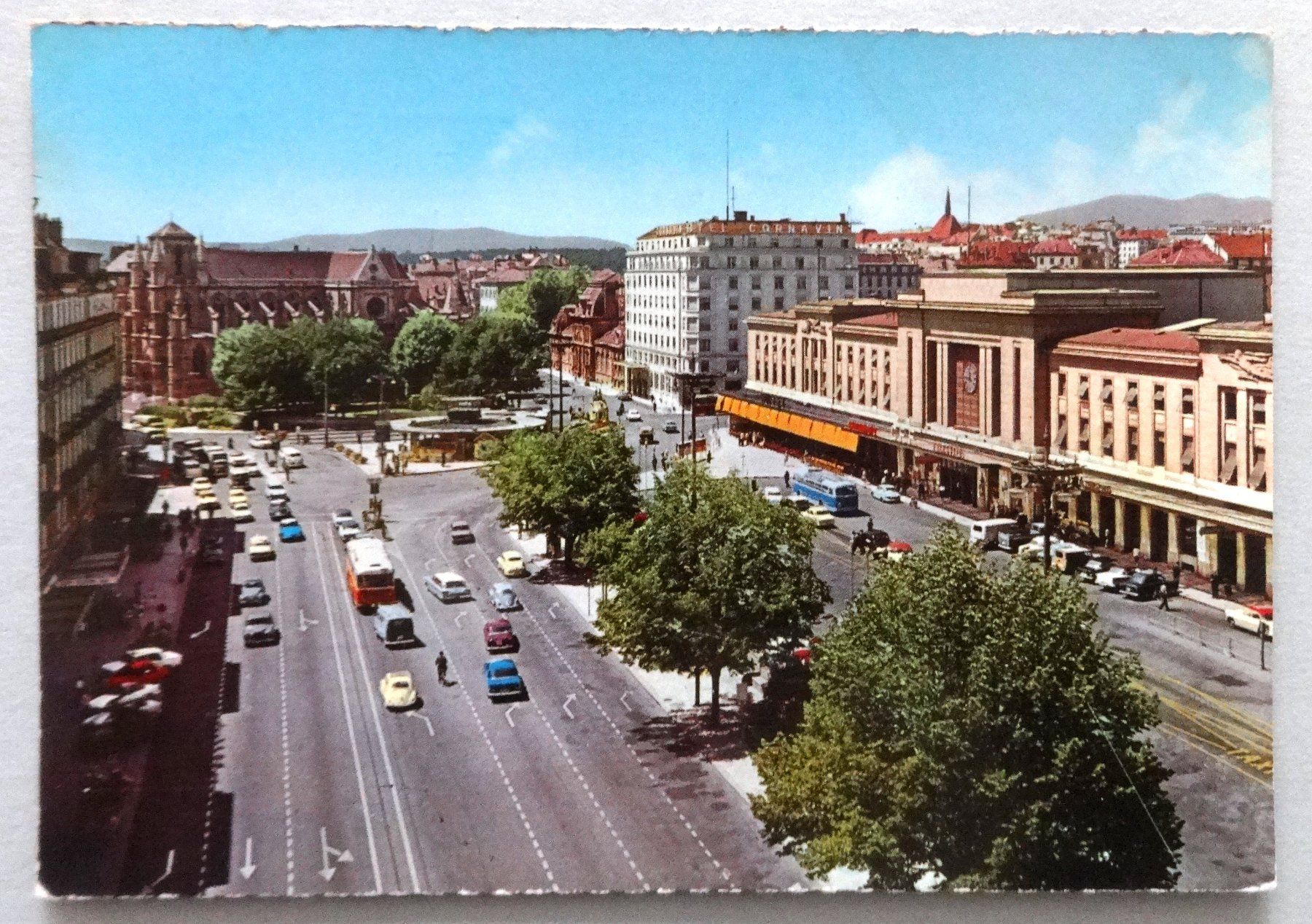 Cartoline postali: Genève, Place et Gare de Cornavin – Difettoso da Fétigny venduto da Billy2miny