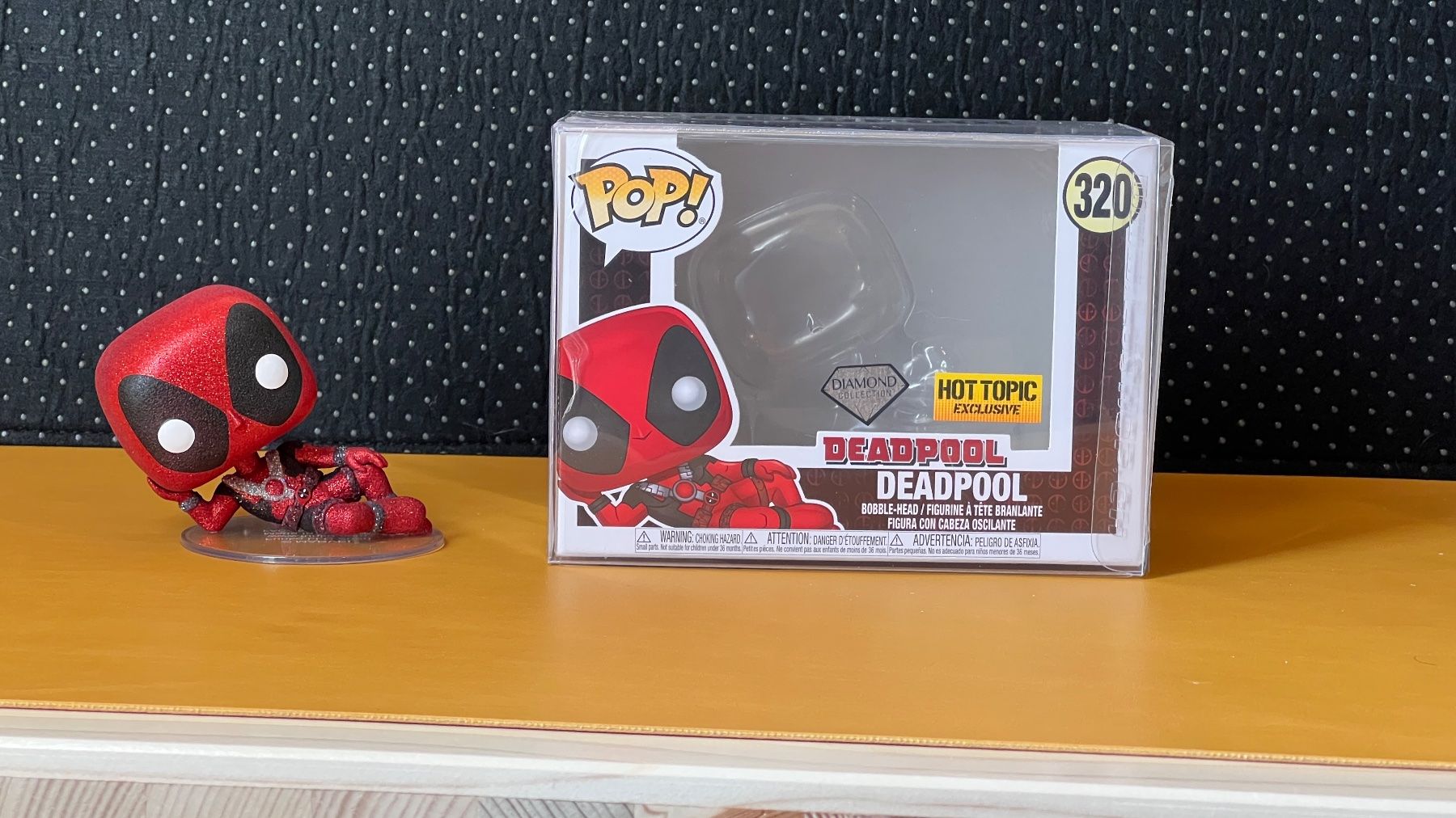 Funko Figurines: Funko Pop MARVEL Deadpool 320 Diamond HOT TOPIC – D'occasion à Boncourt par pie_fvs9 1