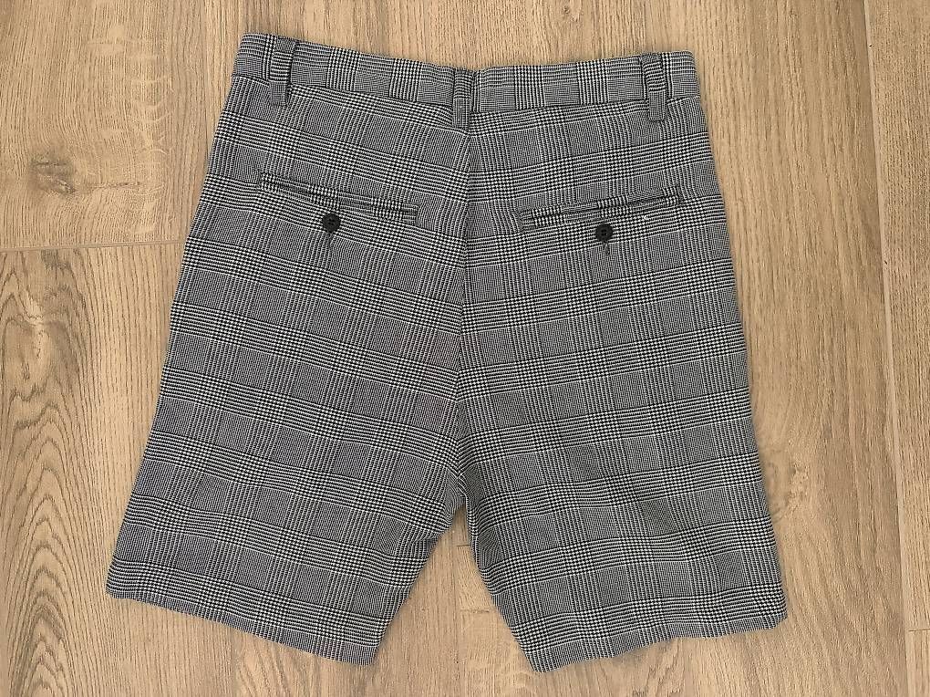 Pantalons: Pantaloncini Pull&Bear – D'occasion à Locarno par Pasky98 1