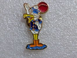 Ansteckpin 198: Corky