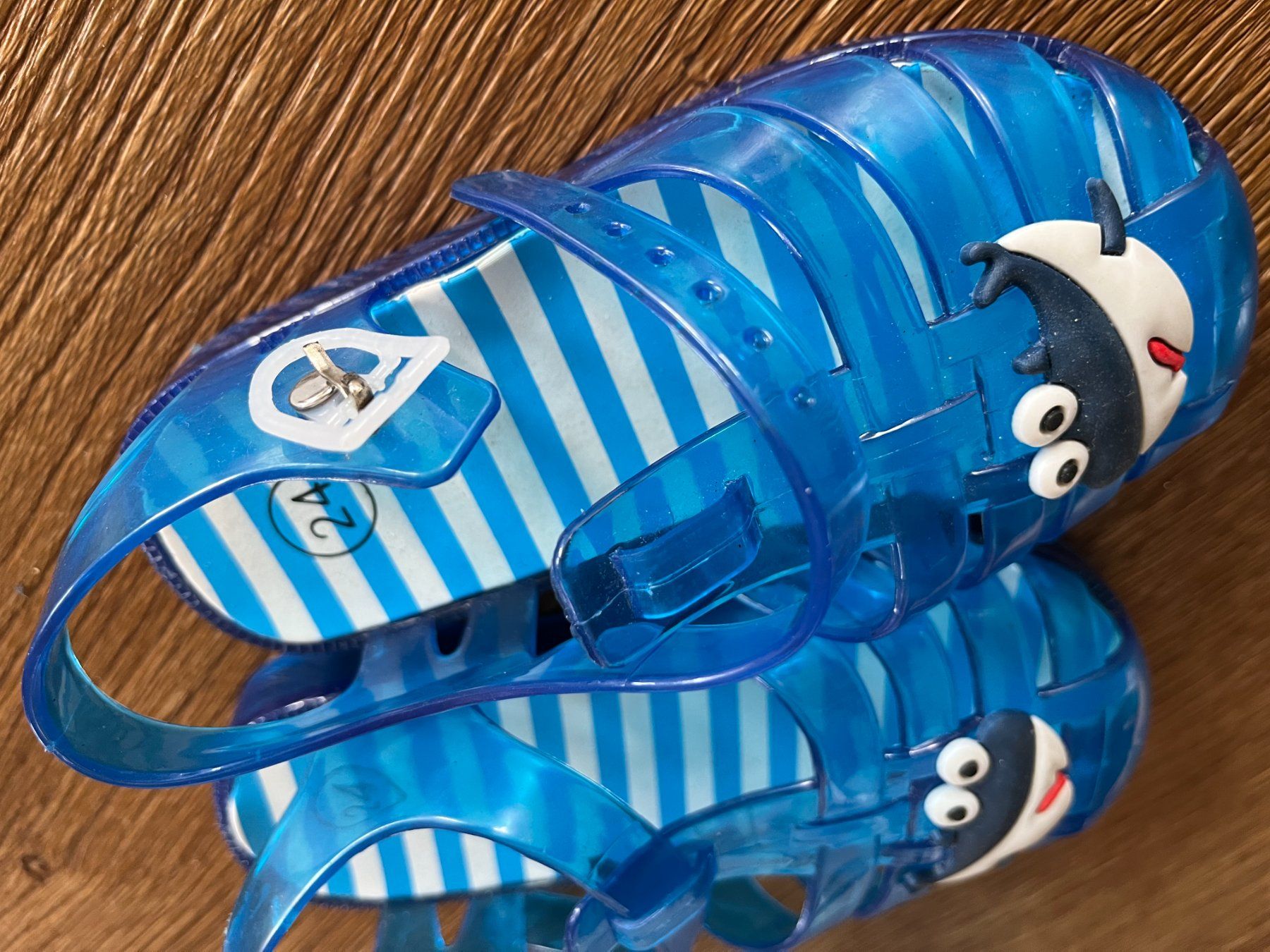Schuhe für Jungen: Badeschuhe Sandalen Kind Größe 24 – Gebraucht aus Wolfwil von NewGirl 5