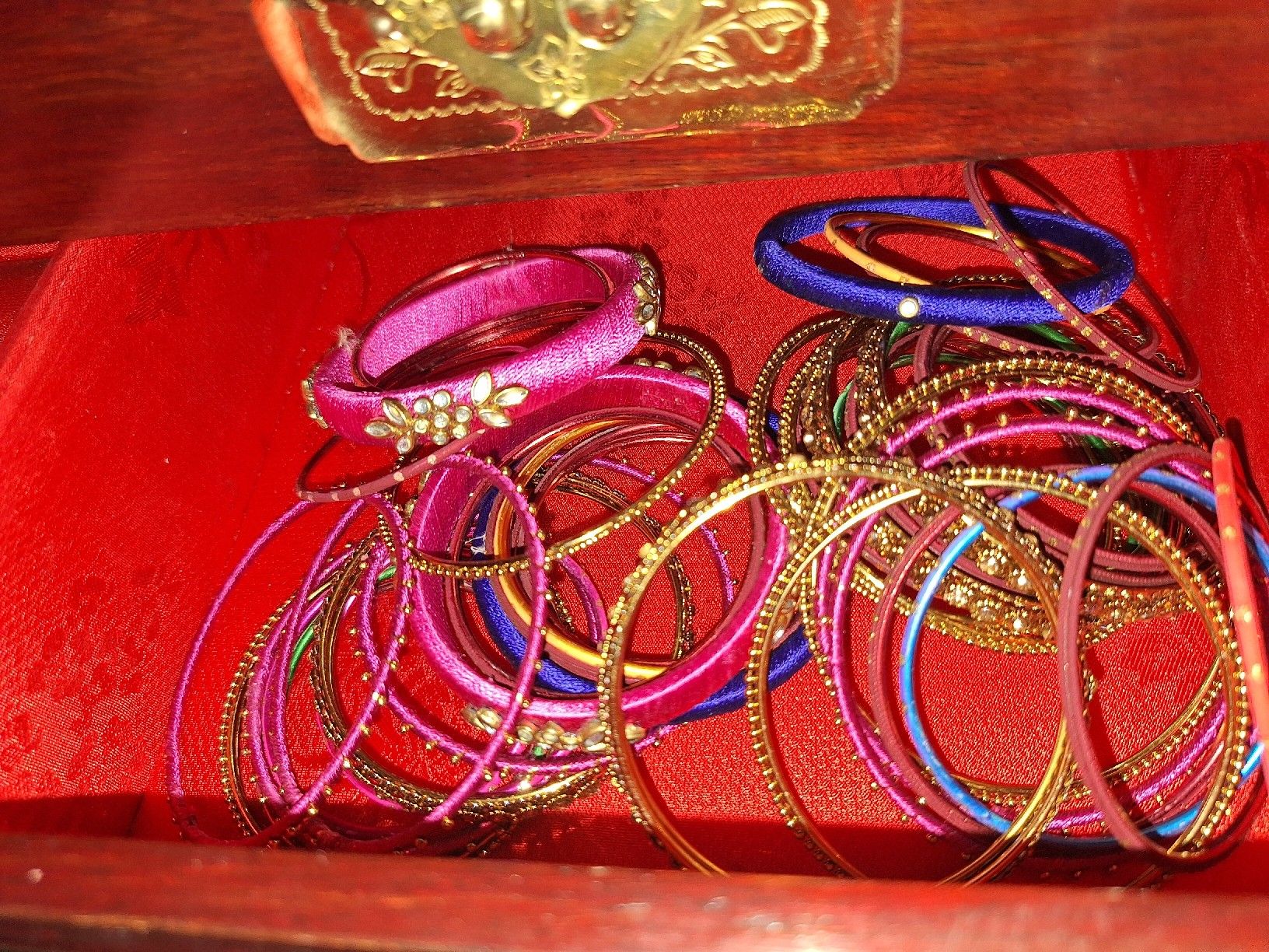 Autres bijoux: lot de bracelets composés de différents matériaux – D'occasion à Tannay par v1n1p00h