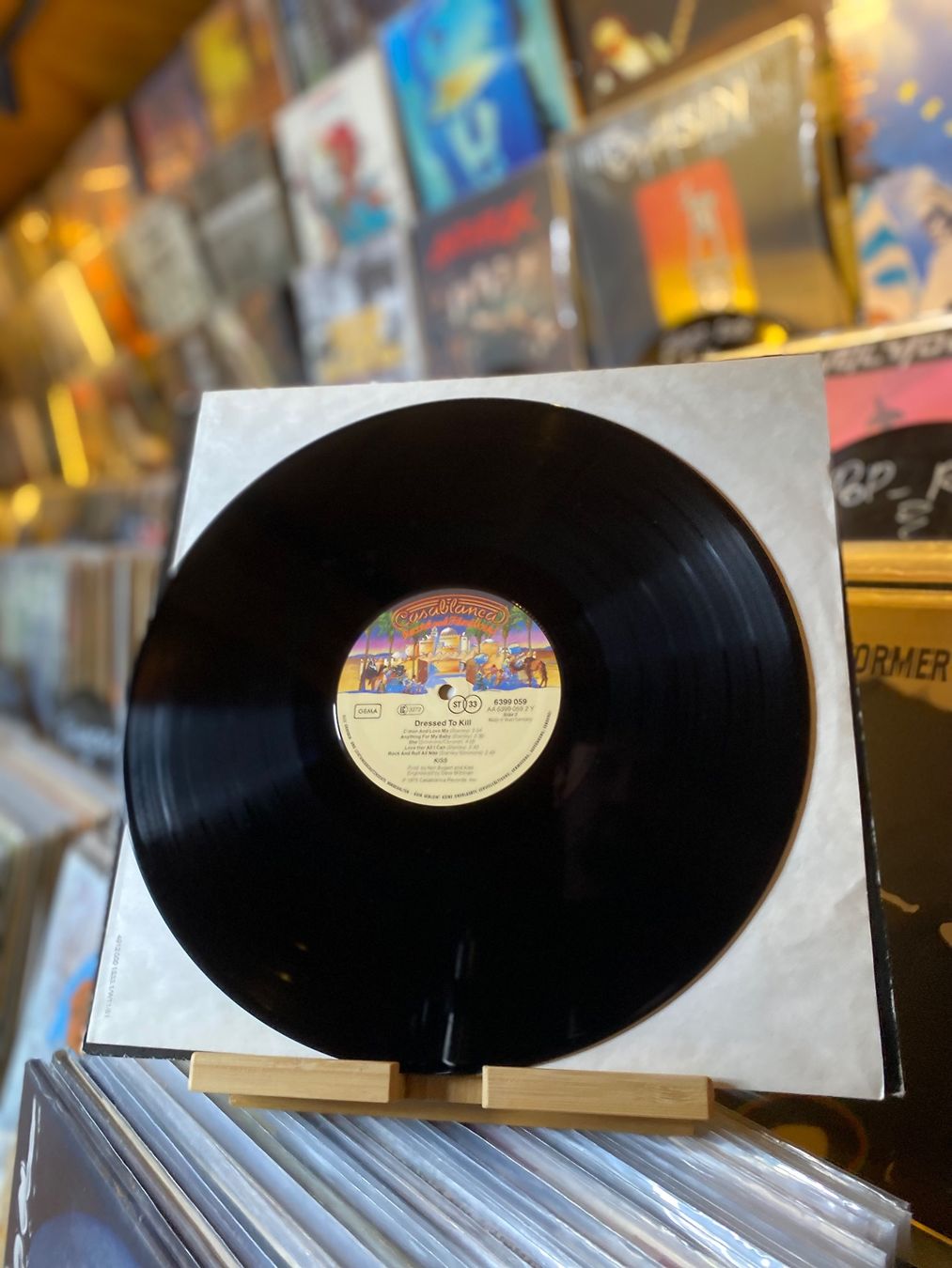 Dischi in vinile: KISS - DRESSED TO KILL...RE GER 1980...VG+/VG – Usato da Gals venduto da Diskopatshop 2