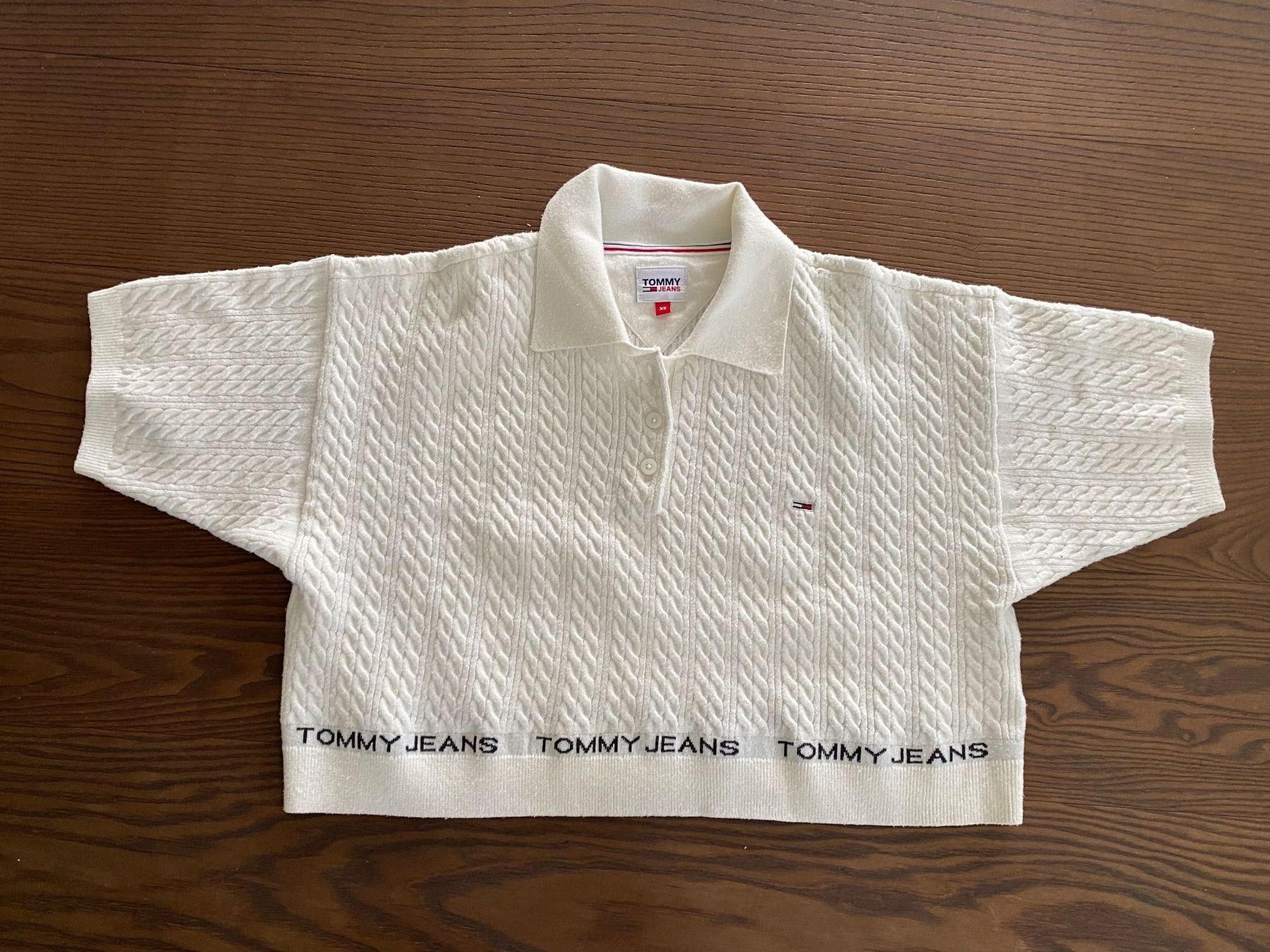 Tommy Hilfiger Maglioni & Felpe: Zopfstrickpullover mit kurzem Ärmel, TOMMY JEANS, Gr. XS – Usato da Dielsdorf venduto da sissy04