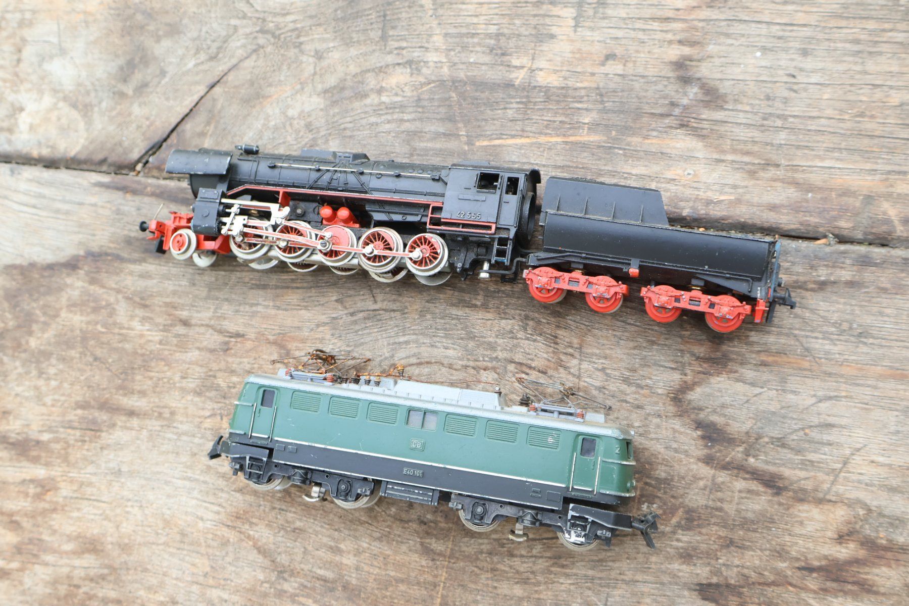 Trix Modellini di ferrovie: Trix Express grosse Dampflok BR 42 + E-Lok H0 - Metall – Usato da Winterthur venduto da Monstera 2
