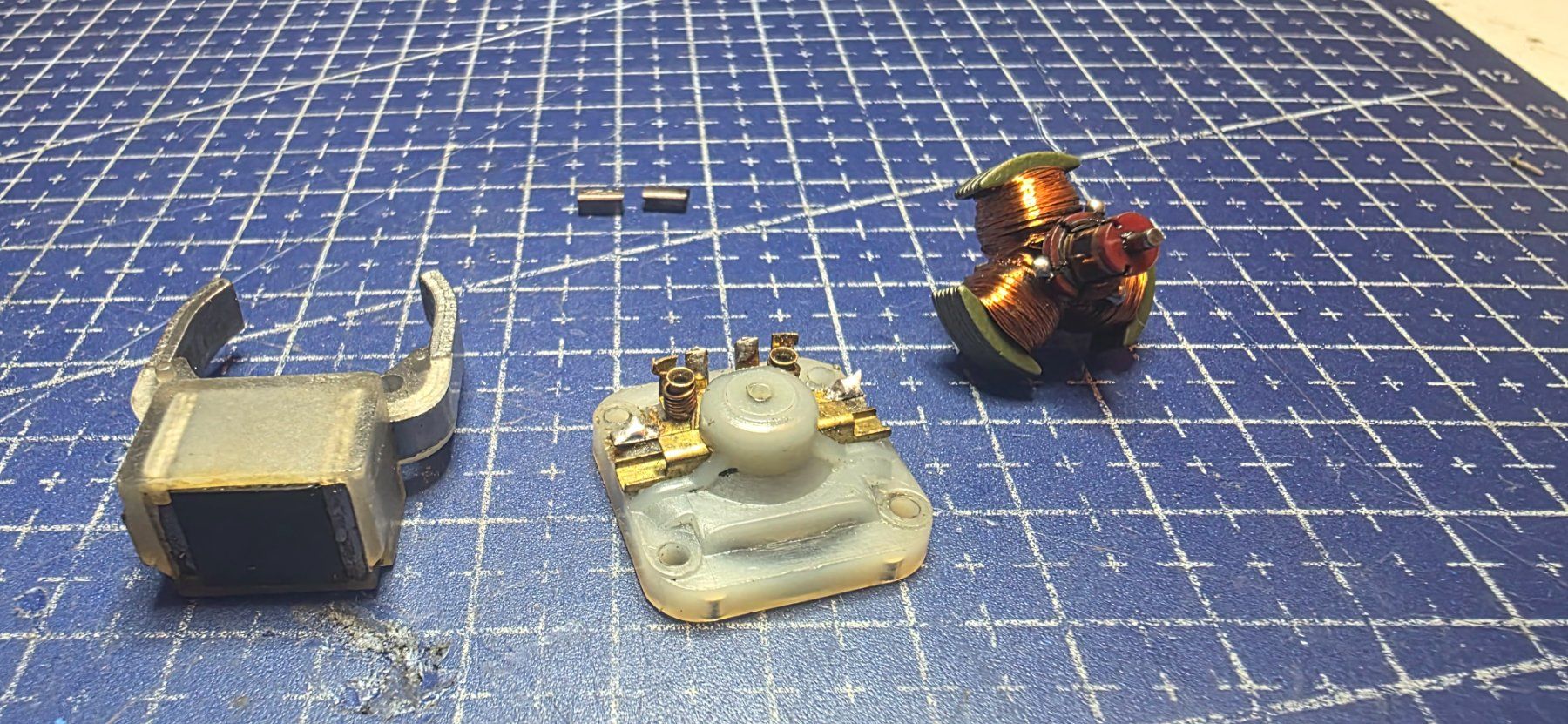 Märklin Modellini di ferrovie: Märklin Krokodil 13302 Permanentmagnet set – Usato da Hochfelden venduto da Danizh0 2