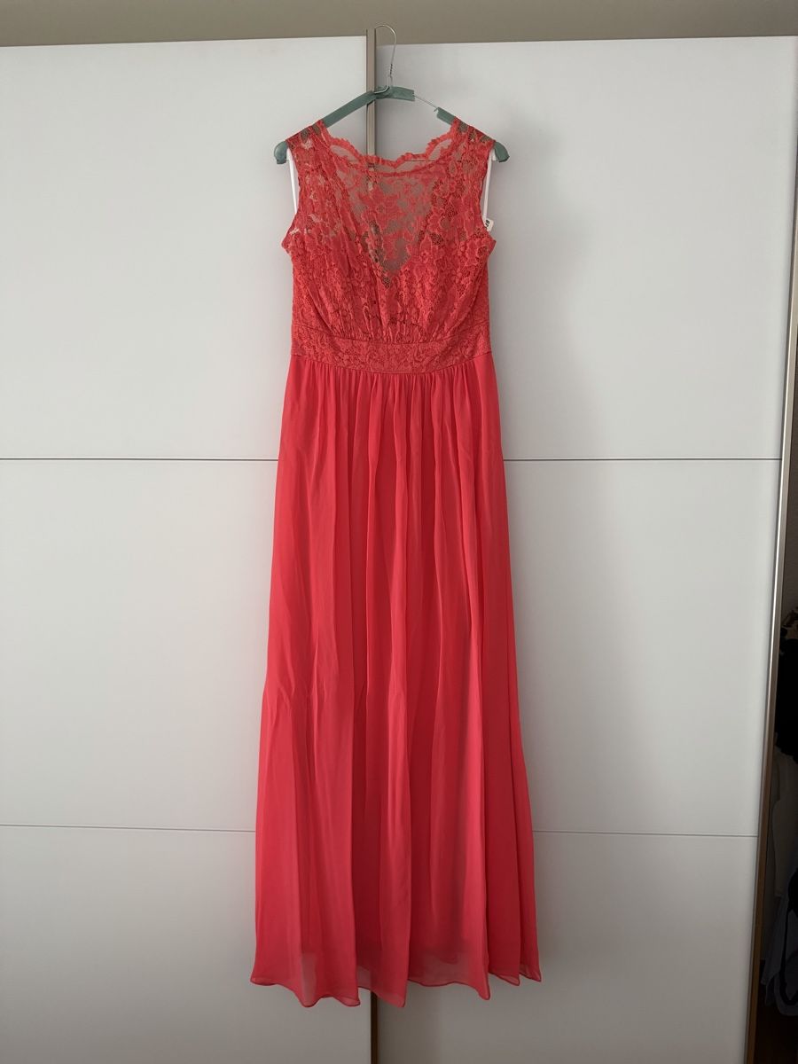 Kleider: Ballkleid Abendkleid in Korallrot  – Gebraucht aus Triesen von Charlie1983