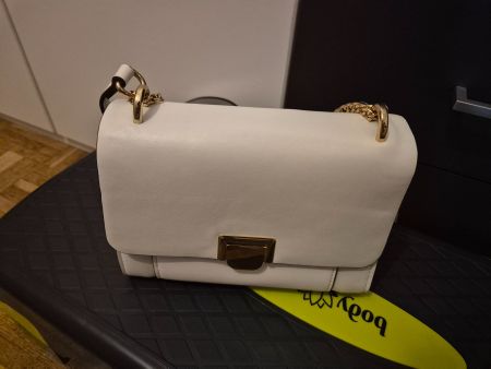 👜Sac à bandoulière blanc élégant - parfait pour l'été!