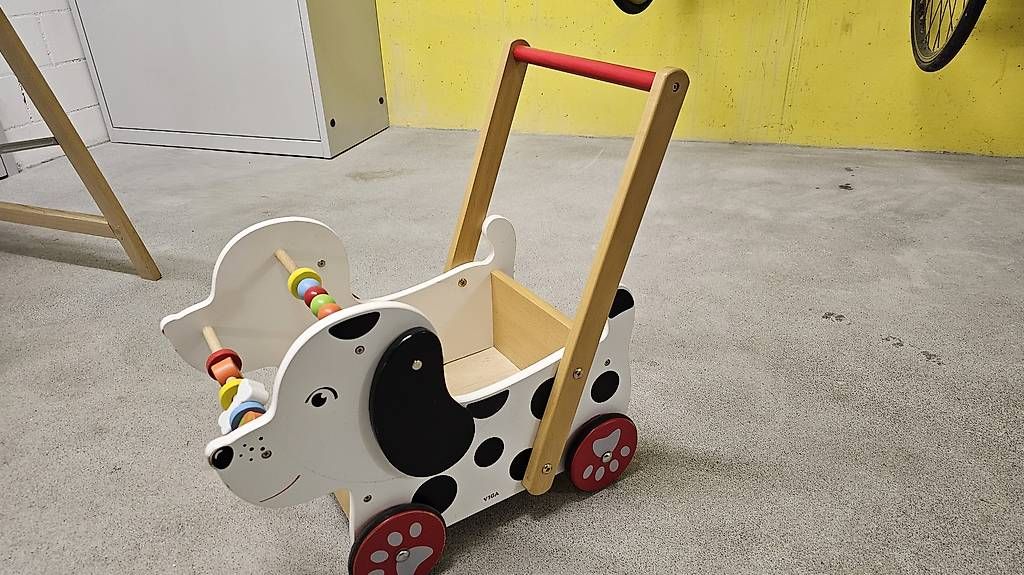 Giocattoli: Lauflernwagen Hund – Usato da Fällanden venduto da worldnomad 1