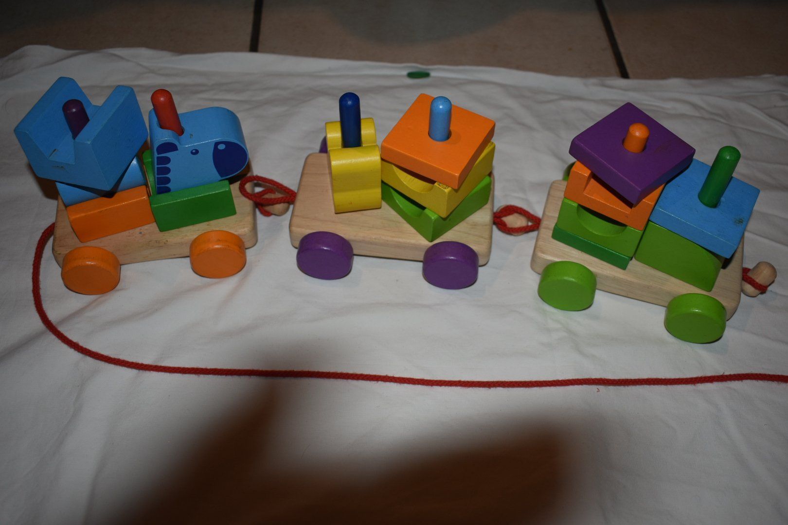 Jeux de construction: Train en bois – D'occasion à Les bois par Steph-tigrou
