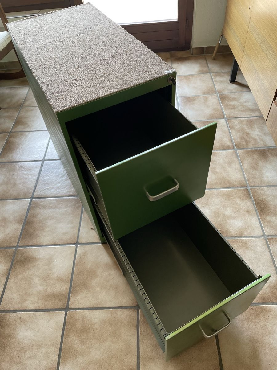 Armoires: Aktenschrank – D'occasion à Volketswil par Iki4Sales