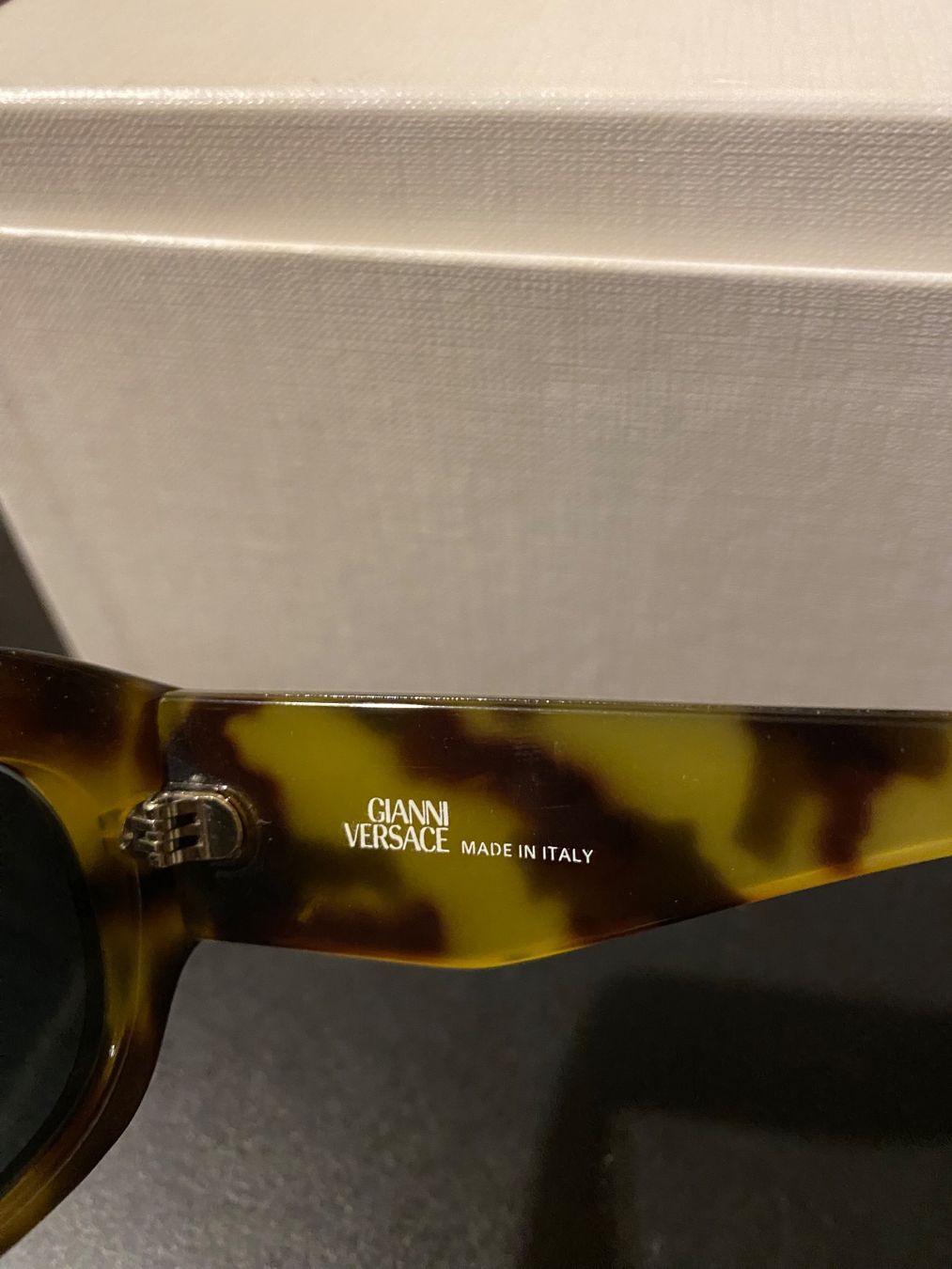 Versace Brillen & Gläser: Versace Sonnenbrille – Gebraucht aus Basel von lottalotta 6