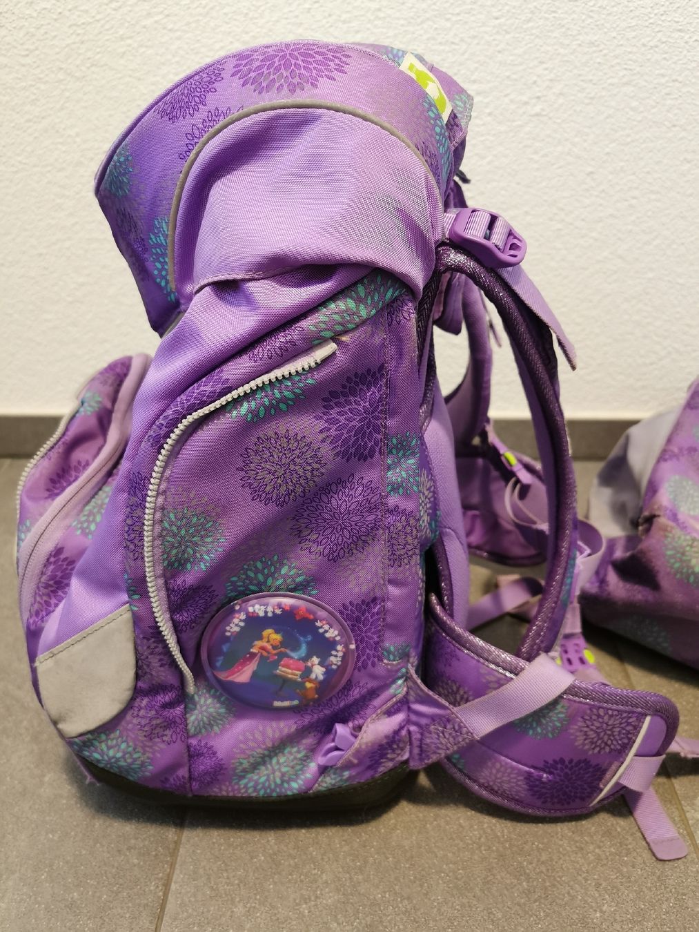 Ergobag Kindertaschen: Ergobag Schultasche lila Blumenmuster – Gebraucht aus Richenthal von Angel_28 4